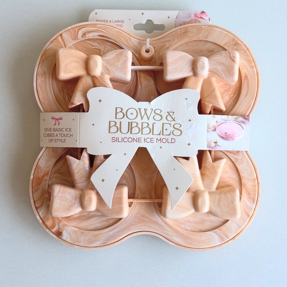 Bows & Bubbles Silicone Ice Mold in Peach